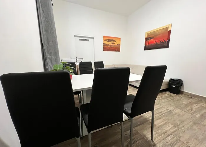 Affordable 3Br Apt Prime Location In Vienna